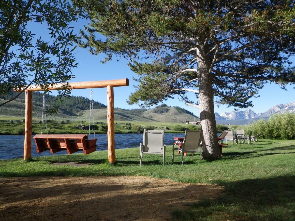 Redwood Cabins Hotell Stanley Eksteriør bilde
